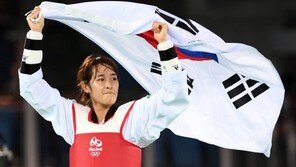 [리우 올림픽]김소희, 女 태권도 49kg급서 금빛 발차기…태권도 첫 금메달