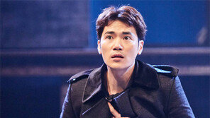 광기와 슬픔어린 김강우의 연기 ‘엄지 척’