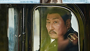 ‘고산자’ VS ‘밀정’, 추석 연휴 잡는다