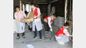 광주 롯데백화점, 화재 피해 직원 집수리 봉사