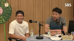 ‘컬투쇼’ 박희순 “신하균 ‘아재 탈출’ 욕심, 젊은 친구들과 술 게임하며…”