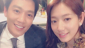 ‘닥터스’ 박신혜, 김래원과 아련한 눈빛 “#내남자예요 #홍홍홍”…마지막회 ‘본방사수’ 독려