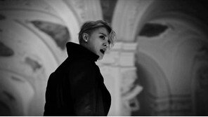 ‘도리안 그레이’ 김준수 메인 넘버 ‘또 다른 나’ 뮤직비디오 공개