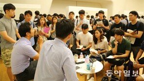 현대車 ‘잡페어’ 문열기 전부터 장사진… 취업준비생들 하소연 빗발