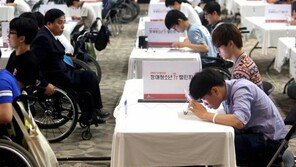 [사회공헌 Together]노인 등 취약계층 ICT 정보격차 해소에 힘써 