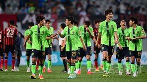 [사커토픽] 전북의 힘…① 전략적 포기 ② 팀 위한 희생