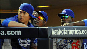 친한 동료들 다 떠나고… 외로운 류현진