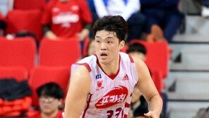 2m 이상 거인 잡는 ‘197cm’ 이승현 “악으로 깡으로 막겠다”