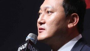 ‘아수라’ 김성수 감독, 정만식 눈을 ‘개 눈’에 비유? “개 눈이 가장 아름다워” 변명 ‘폭소’