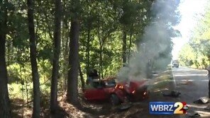 취재하러 가다가…불 붙은 차량 속 임신부 구조 ‘용감한 기자’