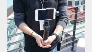 '스마트폰이 짐벌 카메라로 변신!' DJI 오즈모 모바일