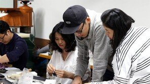 한땀 한땀… 수제화-가죽 청년장인 육성 