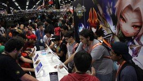 글로벌 인기RPG '서머너즈워', 호문쿨루스 업데이트에 '전세계 게이머들 집결'