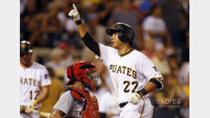 강정호 2홈런·오승환 세이브, 3번째 맞대결 ‘해피엔딩’