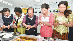 “송편 만들기 재미있어요”