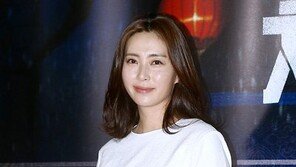 [취재파일] ‘송윤아의 용기’, 이제 제대로 바라봐줄 때