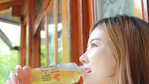 생수에 꽂아 마시는 신개념 천연 고급차 ‘티업’, 왓슨스에 입점