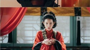 ‘달의 연인’ 이준기-강하늘, 강제 혼인 위기 처한 이지은 위해 나섰다