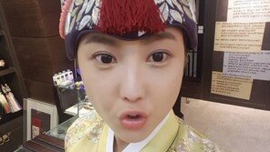 ‘진짜사나이2’ 솔비, 한복 입고 추석 인사 ‘단아美 물씬’ “귀성길 안전운전 하세요” 