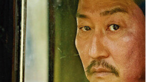 송강호냐 차승원이냐…추석 극장가 눈여겨볼 ‘남자 대 남자’