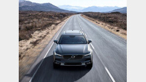 볼보, ‘90 시리즈의 완결판’ V90 크로스 컨트리 공개 