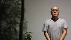 “뭐가 예술이고 생계인가 난 그 경계를 더듬는 중”