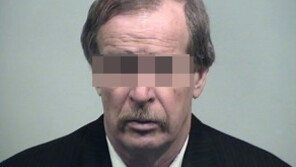 4세 소녀 8차례 성폭행 前시장, “소녀, 자발적 의사” 무죄 주장