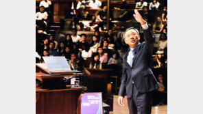 황창규 KT 회장 “지능형 네트워크, ICT의 새로운 미래 열 것”