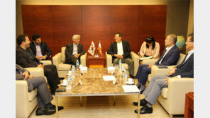 구자열 LS회장, 경제제재 풀린 이란 시장 공략…농기계 수출부터