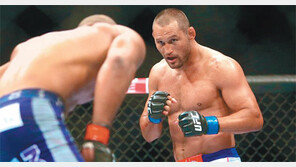 ‘할아버지 파이터’ 헨더슨, 끝나지 않은 도전