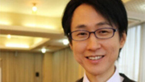 7년간 과일만 먹은 남자 “‘과일은 완전식품’ 주장에 충격…○○은 정력에도 좋아”