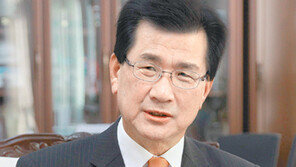 [Rise Up, 충청!]이시종 지사 “바이어-참여기업 일대일 상담회 통해 성과 낼 것”