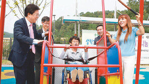 성악가 조수미 휠체어 기증 행사