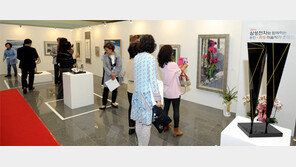 삼성전자, 화성 반도체사업장서 ‘지역 미술작가 초대전’