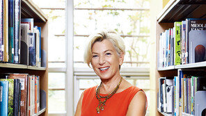 브랭섬홀 국제학교~ 베벌리 폰 질롱카 교장