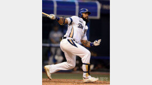 테임즈 출장정지, 막판 기록싸움도 안갯속