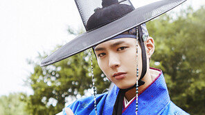 박보검, 디자인 감각까지…못하는 게 뭐야?