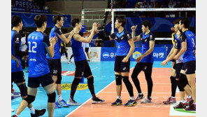 [V리그 잠망경] ‘업템포 2.0 배구’로 진화한 현대캐피탈