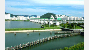 “낙동강 수질 개선 위해 보의 수문 자주 열어야”