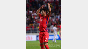 유럽파가 한국축구 살렸다…기성용 선제골-지동원 동점골-손흥민 역전결승골