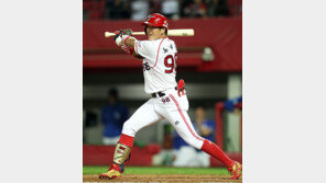 KIA 노수광의 부은 손과 55일만의 안타