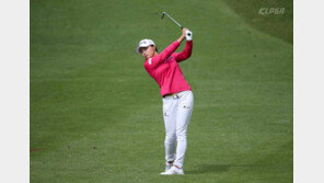 고진영 “마음 비웠더니 버디, 버디~”