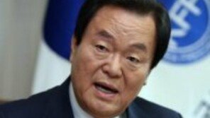 ‘사기 혐의 피소’ 김경재 자유총연맹 회장 ‘무고죄로 맞고소’ 계획