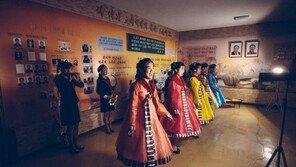 “한가한 北시골풍경 속 벌거숭이 뒷산에서 생활고 고스란히…”