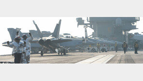 한미연합훈련 참가한 美핵항모 “북핵 경고 메시지”