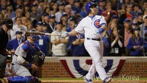 컵스, NLCS 1차전서 대타 만루포로 웃었다