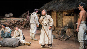 아들 잃은 어민 가정의 처절한 삶 덤덤히 그려