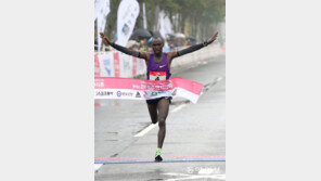 완주 7번 만에 국제대회 첫 우승