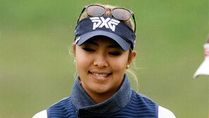 앨리슨 리, 연못으로 사라진 첫 승