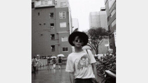 정려원과 열애설 남태현, 오사카 여행사진 “흑백에도 빛이 …두근두근”